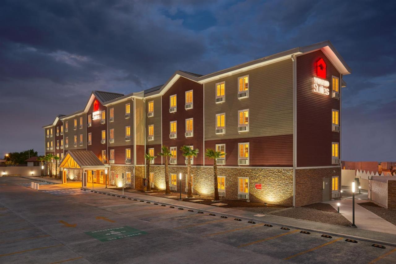 Extended Suites Coatzacoalcos Forum エクステリア 写真