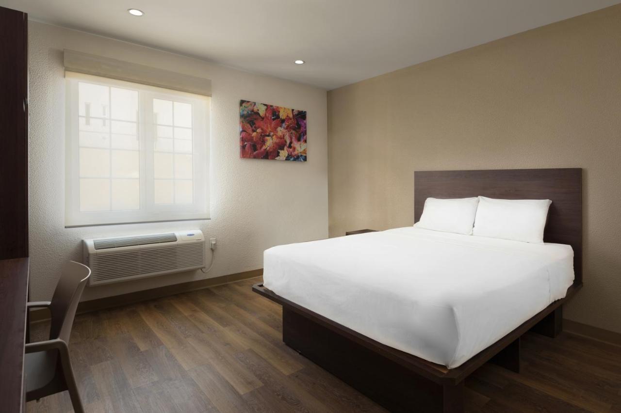 Extended Suites Coatzacoalcos Forum エクステリア 写真