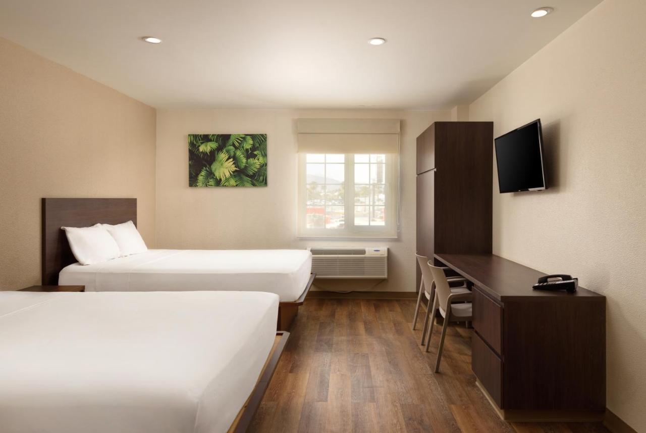 Extended Suites Coatzacoalcos Forum エクステリア 写真