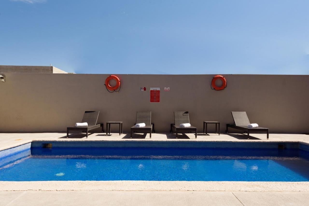 Extended Suites Coatzacoalcos Forum エクステリア 写真