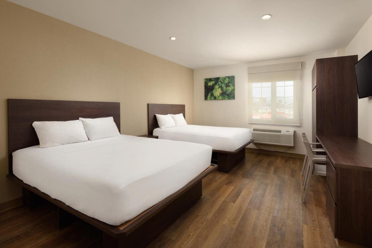 Extended Suites Coatzacoalcos Forum エクステリア 写真