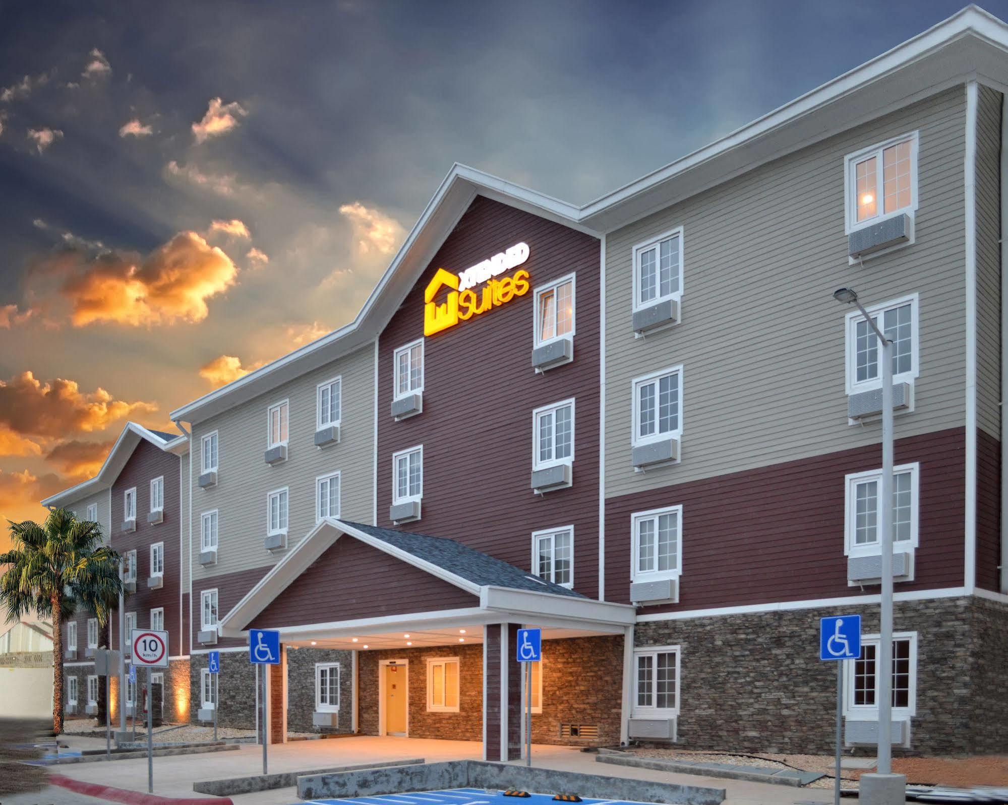 Extended Suites Coatzacoalcos Forum エクステリア 写真